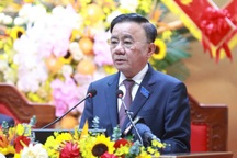 Thường trực Ban Bí thư: "Mong Hà Tĩnh sớm vượt qua khó khăn sau bão Bualoi"