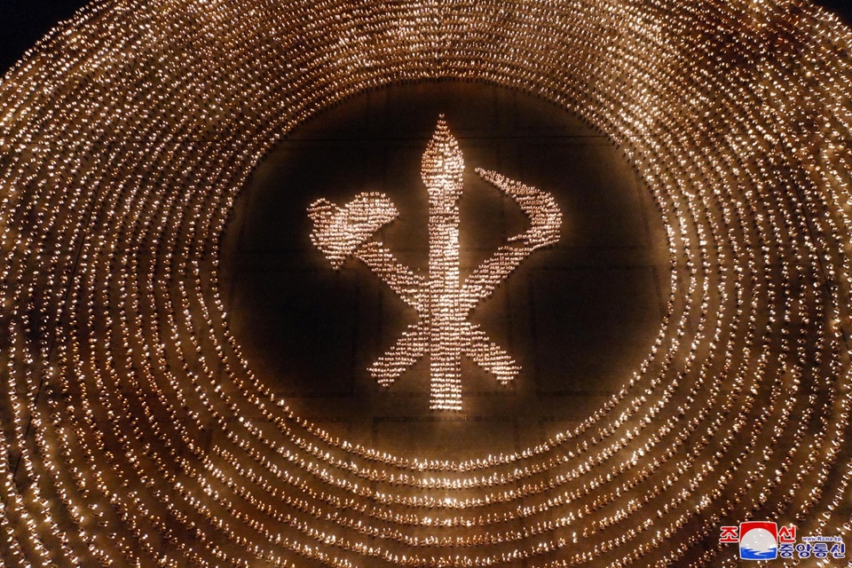 “Biển người” tham gia lễ duyệt binh hoành tráng của Triều Tiên - 11 “Biển người” tham gia lễ duyệt binh hoành tráng của Triều Tiên - 11