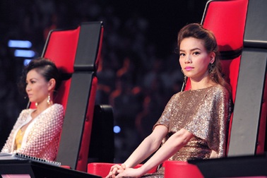 Giám khảo Giọng hát Việt mặc gì trong đêm thứ 2 vòng Đối đầu?