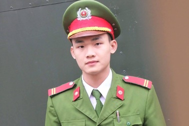 Đóng cửa tự học, chiến sỹ cảnh sát nghĩa vụ giành 9,75 điểm Sử