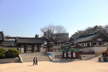 Vẻ đẹp bí ẩn của làng cổ Hanok Namsan Hàn Quốc