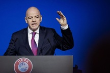 FIFA góp 10 triệu USD cho WHO để chống dịch Covid-19