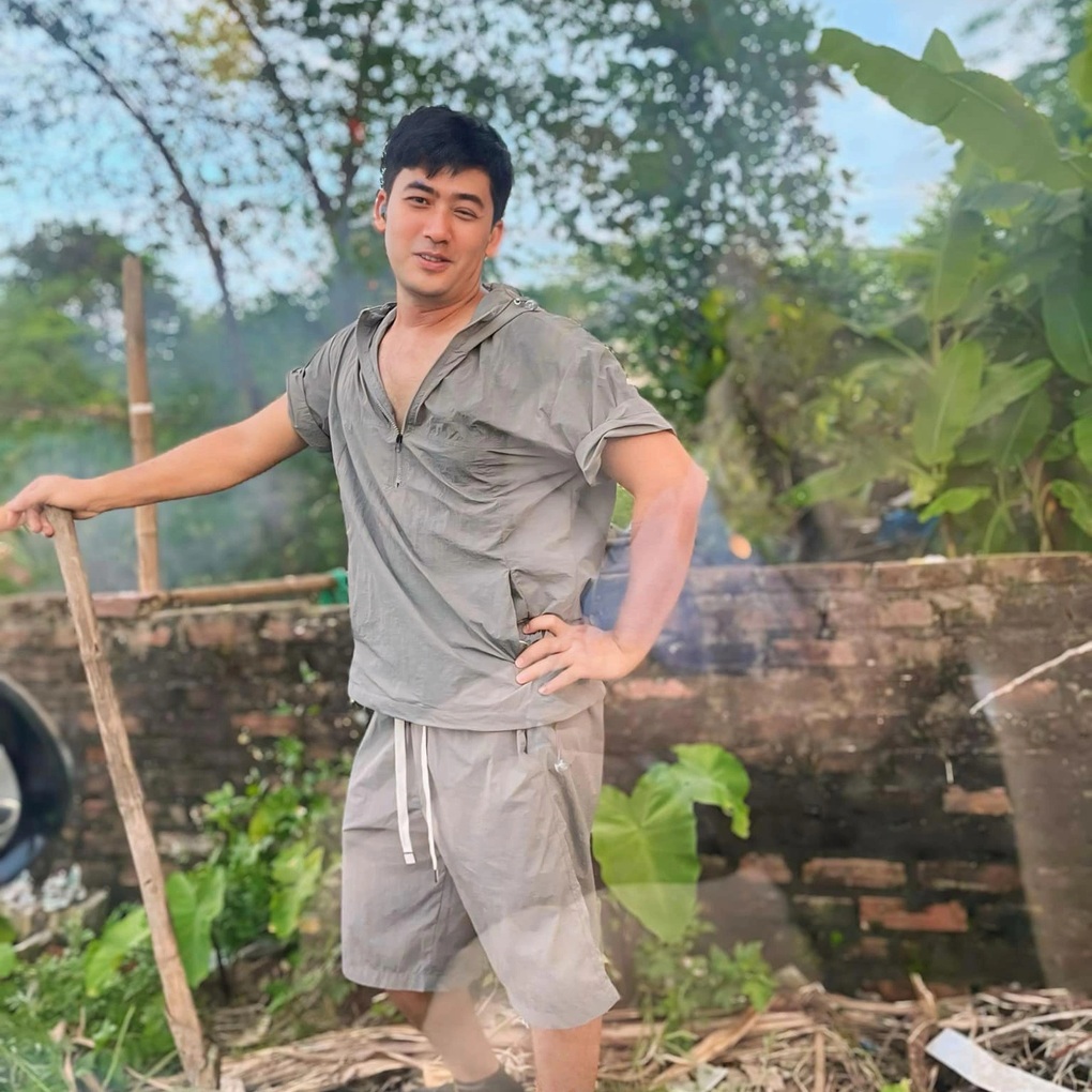 Đời thường Bảo Anh: Trồng rau nuôi cá, hôn nhân viên mãn với vợ kém 11 tuổi - 3 Đời thường Bảo Anh: Trồng rau nuôi cá, hôn nhân viên mãn với vợ kém 11 tuổi - 3