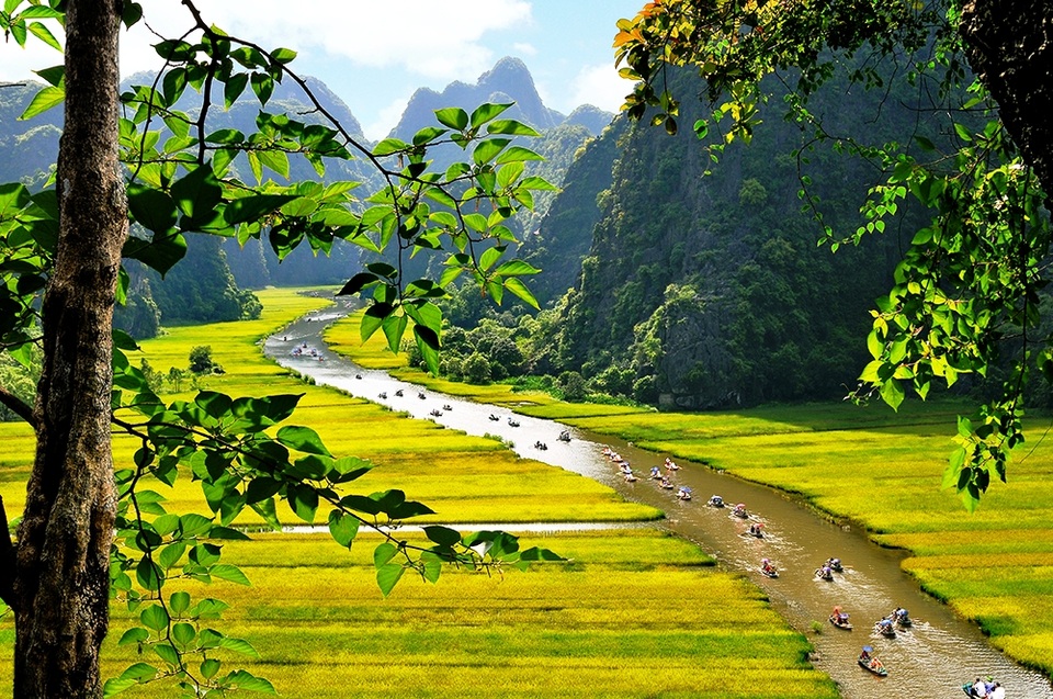 Vẻ đẹp lung linh huyền ảo nổi bật của di sản thế giới Tràng An - 18 Vẻ đẹp lung linh huyền ảo nổi bật của di sản thế giới Tràng An - 18