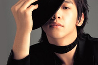 Rain thích chọn người yêu hơn tuổi