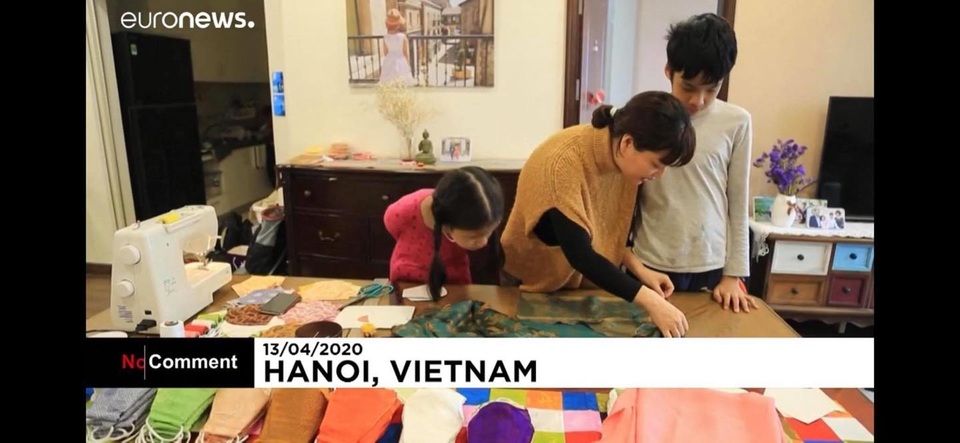 Khẩu trang độc đáo của Việt Nam trên báo nước ngoài - 2