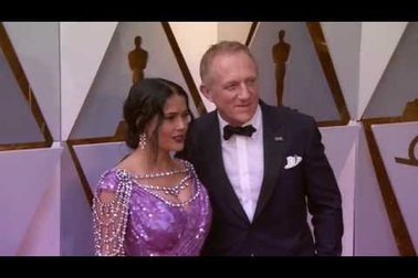 Salma Hayek đẹp đôi bên chồng đại gia