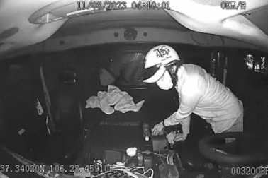 Đột nhập vào container trộm tiền, thẻ ATM