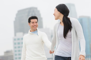 Sánh vai người yêu qua nhà... người yêu cũ