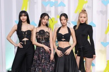 Blackpink có ảnh hưởng "khủng" thế nào đến làng thời trang thế giới?