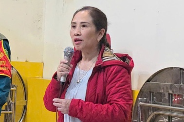 Vụ tố thực phẩm ở trường học có "mùi lạ": Tạm đình chỉ công tác hiệu trưởng