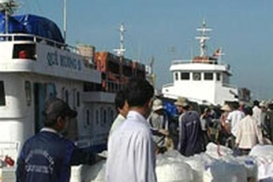 Gạo đã ra đảo Phú Quý