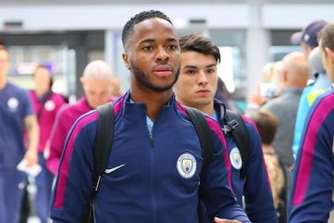 Sterling bị gái làng chơi bóc mẽ chuyện… trả thiếu tiền