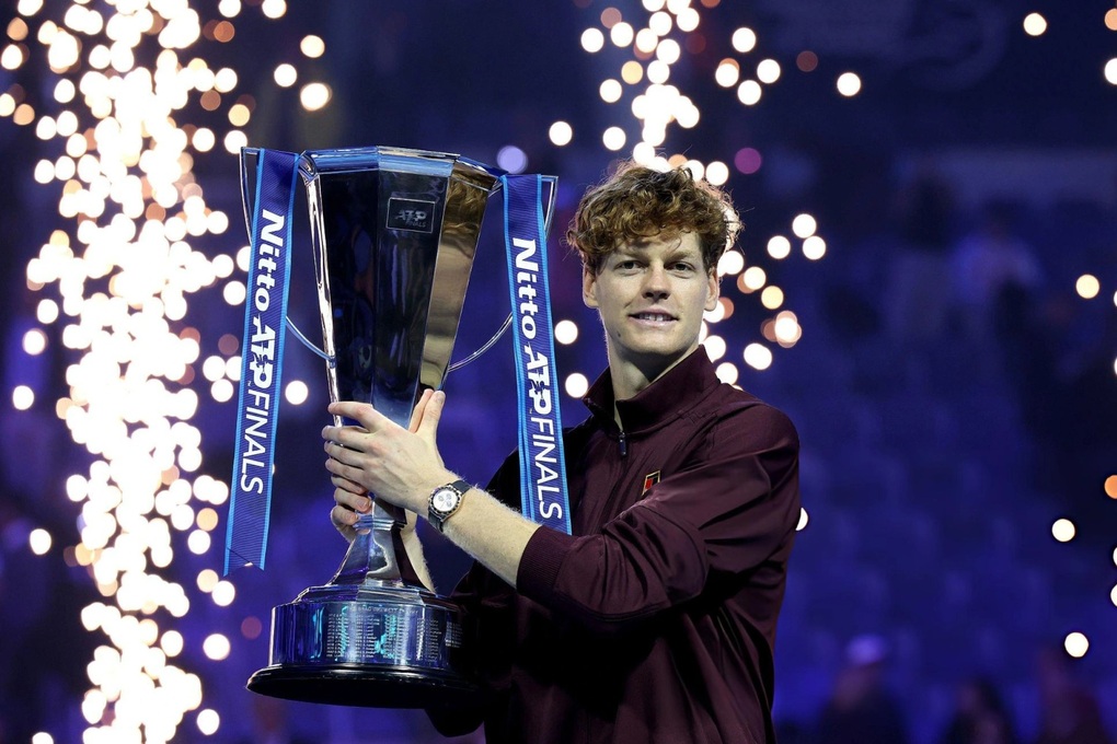 Învingându-l pe Alcaraz, Sinner a câștigat finala ATP pentru a doua oară consecutiv - 1 Đánh bại Alcaraz, Sinner lần thứ hai liên tiếp vô địch ATP Finals - 1