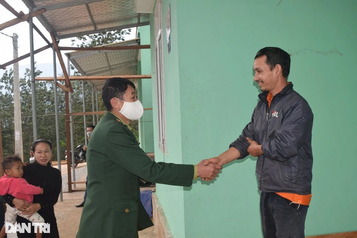 Xuân về bên khu định cư mới của đồng bào người Mày nơi Cổng Trời - 5 Xuân về bên khu định cư mới của đồng bào người Mày nơi Cổng Trời - 5