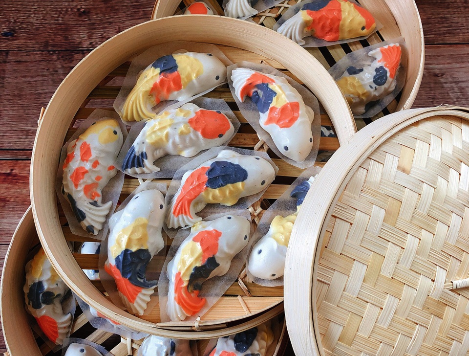 Độc đáo cá chép bánh trôi bơi tung tăng trước Tết ông Công ông Táo - 2 Độc đáo cá chép bánh trôi bơi tung tăng trước Tết ông Công ông Táo - 2