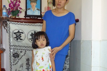 Nhân viên hải quan bắn chết người lĩnh... 30 tháng tù treo