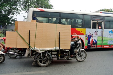 Hà Nội ra quân xử lý xe ba bánh "đội lốt" xe thương binh