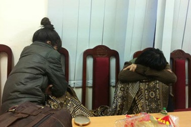 Chân dài nghìn đô và những cuộc “bán giời không văn tự”