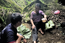 Người đàn ông mắc kẹt trên núi 10 ngày sống sót hy hữu nhờ một con dao