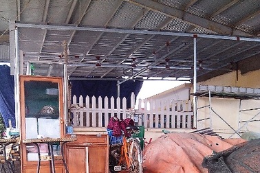 Có cảng cá 90 tỷ đồng, ngư dân vẫn đội mưa vá lưới