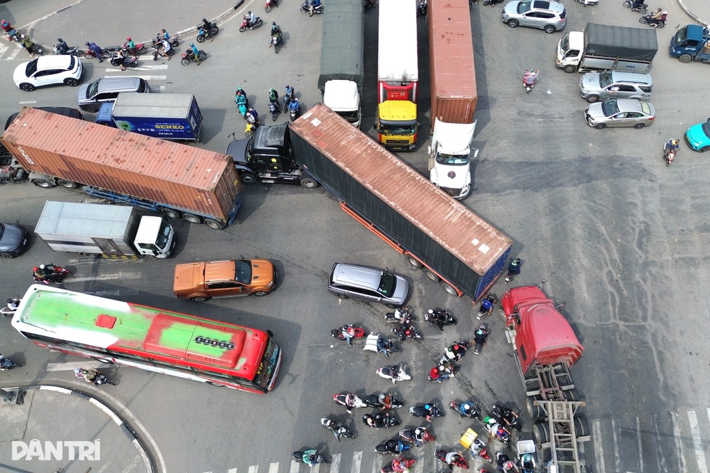 Hơn 300 địa điểm có nguy cơ ùn tắc xe cộ ở TPHCM - 2
