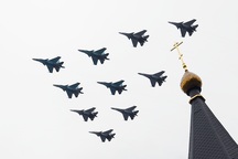 Dàn máy bay Nga phô diễn sức mạnh tại lễ duyệt binh Ngày Chiến thắng