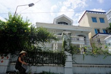 Lùm xùm đấu giá nhà đất “Bầu” Kiên: 2 công ty thẩm định giá vênh nhau... 16 tỷ đồng (!)