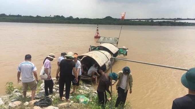 Lưc lượng chức năng đang tích cực tìm kiếm 2 em bị mất tích.
