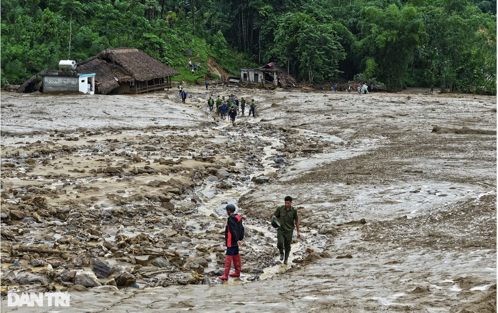 Ít nhất 1,6 triệu m3 lũ bùn đá trút xuống Làng Nủ trong 5 phút - 5 Ít nhất 1,6 triệu m3 lũ bùn đá trút xuống Làng Nủ trong 5 phút - 5
