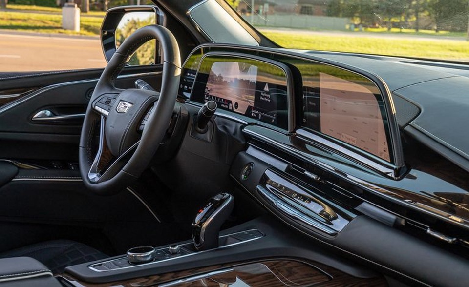 Người Mỹ chọn mua hàng khủng Cadillac Escalade như thế nào? - 2 Người Mỹ chọn mua hàng khủng Cadillac Escalade như thế nào? - 2