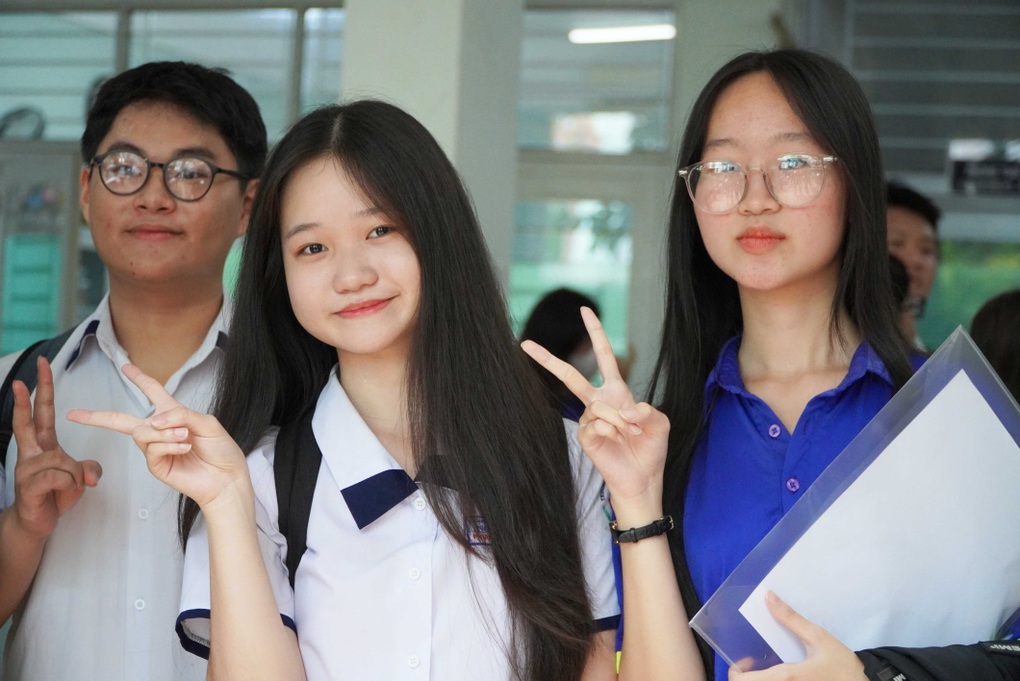 Cập nhật: Đề và đáp án gợi ý 48 mã đề môn địa lý thi tốt nghiệp THPT 2025 - 1 Cập nhật: Đề và đáp án gợi ý 48 mã đề môn địa lý thi tốt nghiệp THPT 2025 - 1
