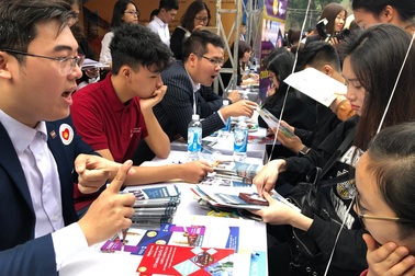 Bộ Giáo dục: Không có chuyện “5 điểm một môn thi mới đỗ tốt nghiệp”