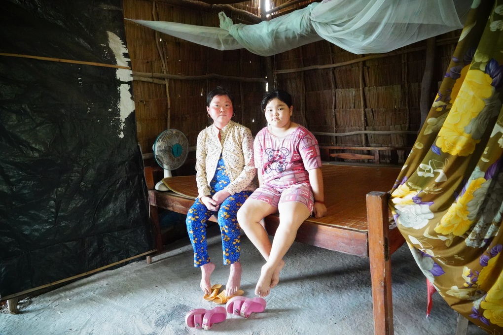 Người mẹ mắc bệnh không dám ra đường, nuôi con trong căn nhà nát - 1 Người mẹ mắc bệnh không dám ra đường, nuôi con trong căn nhà nát - 1