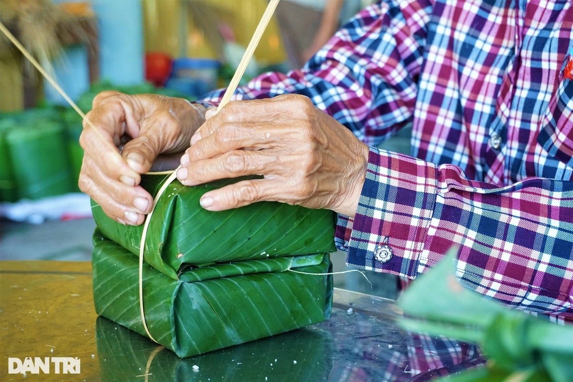 Chuyện ông Hai trời, hơn 20 năm đưa hương vị Tết đi khắp Việt Nam - 4 Chuyện ông Hai trời, hơn 20 năm đưa hương vị Tết đi khắp Việt Nam - 4