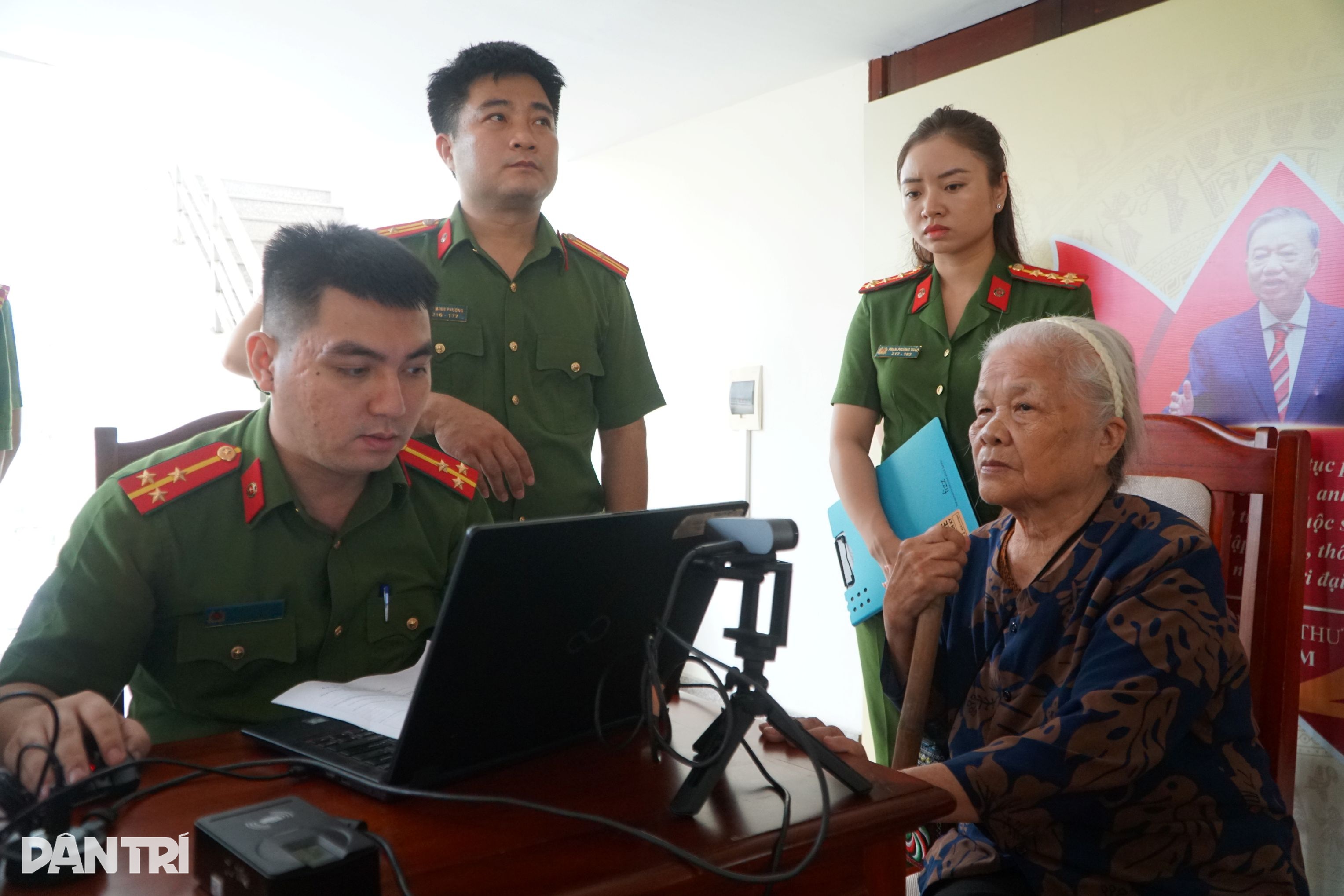 Vượt đường xa, em trai liệt sỹ mong một phép màu - 6 Vượt đường xa, em trai liệt sỹ mong một phép màu - 6
