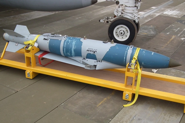 Uy lực đáng gờm của các siêu bom thông minh trong chiến sự Nga-Ukraine