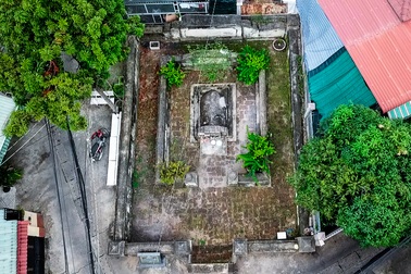 Bí ẩn ngôi mộ cổ của người sáng lập ra chợ Thủ Đức