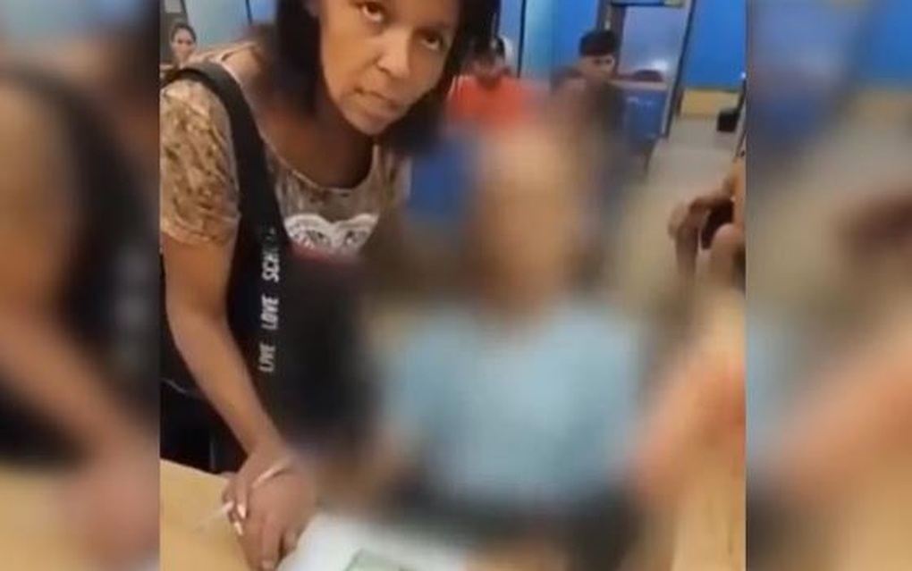 Người phụ nữ gây sốc khi đưa thi thể chú đến ngân hàng ký giấy vay tiền - 1 Người phụ nữ gây sốc khi đưa thi thể chú đến ngân hàng ký giấy vay tiền - 1