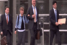 Nộp 5 triệu USD tiền bảo lãnh, nữ diễn viên “Smallville” được tại ngoại