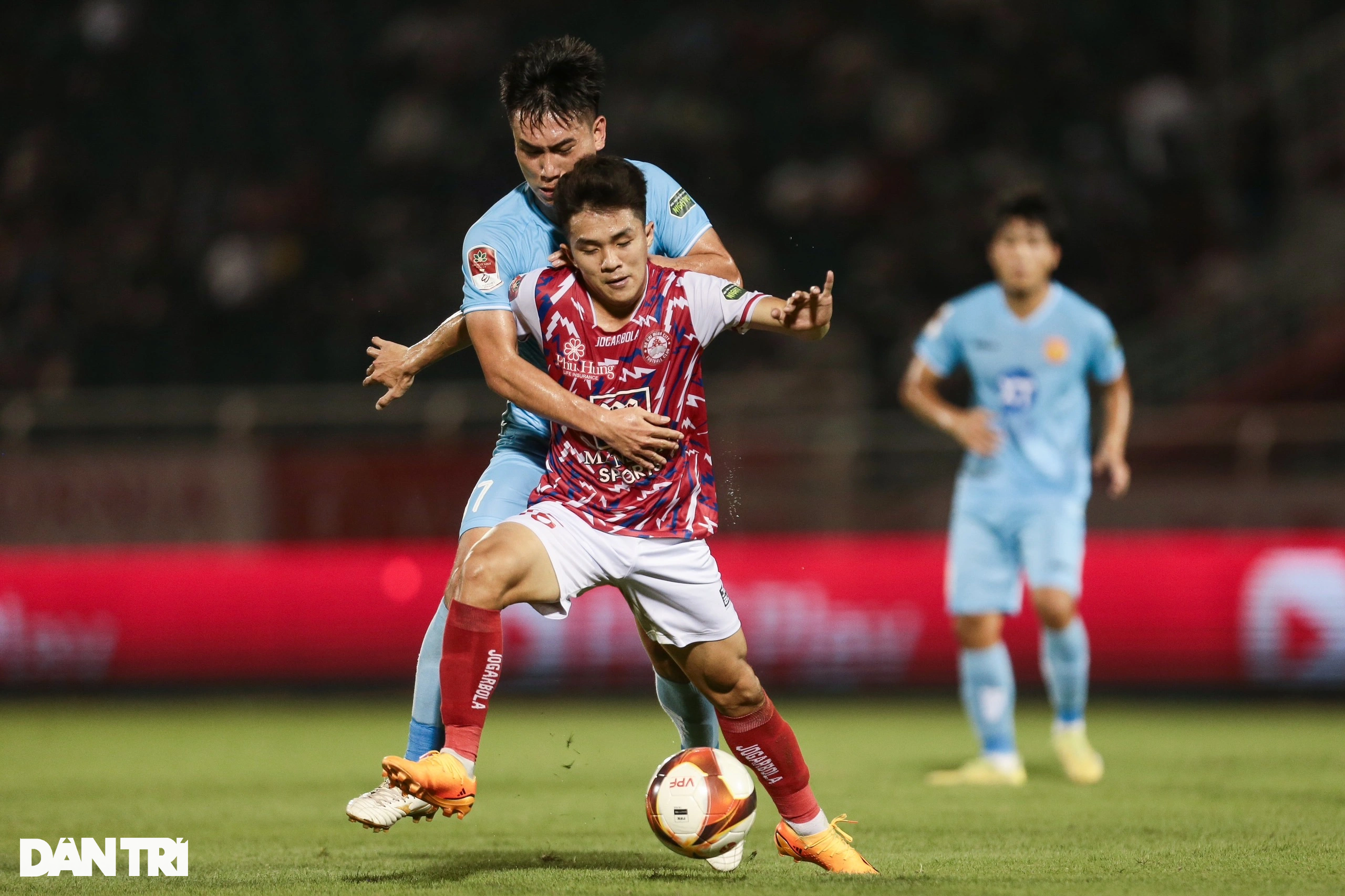 Bertanding dengan Ho Chi Minh City, Klub Nam Dinh semakin dekat dengan kejuaraan V-League - 1 Hòa TPHCM, CLB Nam Định tiến gần ngôi vô địch V-League - 1