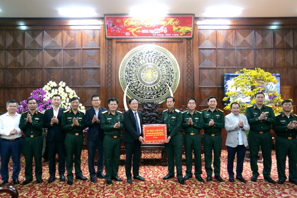 Chủ tịch tỉnh xông đất Tây Gia Lai, đặt mục tiêu tăng trưởng hơn 10% - 1 Chủ tịch tỉnh xông đất Tây Gia Lai, đặt mục tiêu tăng trưởng hơn 10% - 1