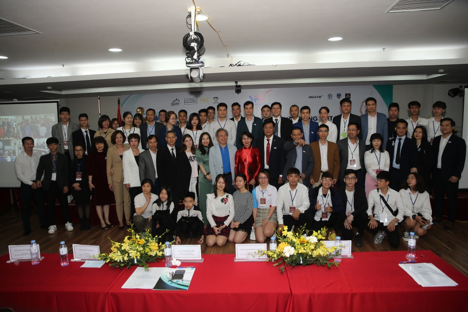 Liên đoàn trượt băng Việt Nam đổi tên, nhắm HCV SEA Games - 2 Liên đoàn trượt băng Việt Nam đổi tên, nhắm HCV SEA Games - 2