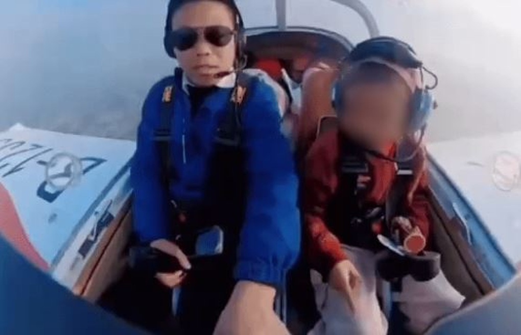 Tránh cảnh tắc đường, người đàn ông ở Trung Quốc lái máy bay đưa con về quê - 2