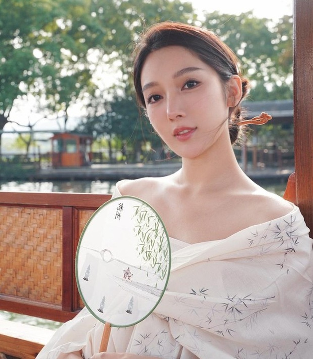 Ngô Diệc Phàm lĩnh án 13 năm tù: Khi tấm bùa hộ mệnh hết phép màu - 3 Ngô Diệc Phàm lĩnh án 13 năm tù: Khi tấm bùa hộ mệnh hết phép màu - 3