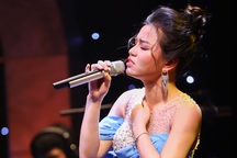 Cuộc "Yêu" 15 năm tràn đầy cảm xúc mới mẻ của Hiền Nguyễn Soprano