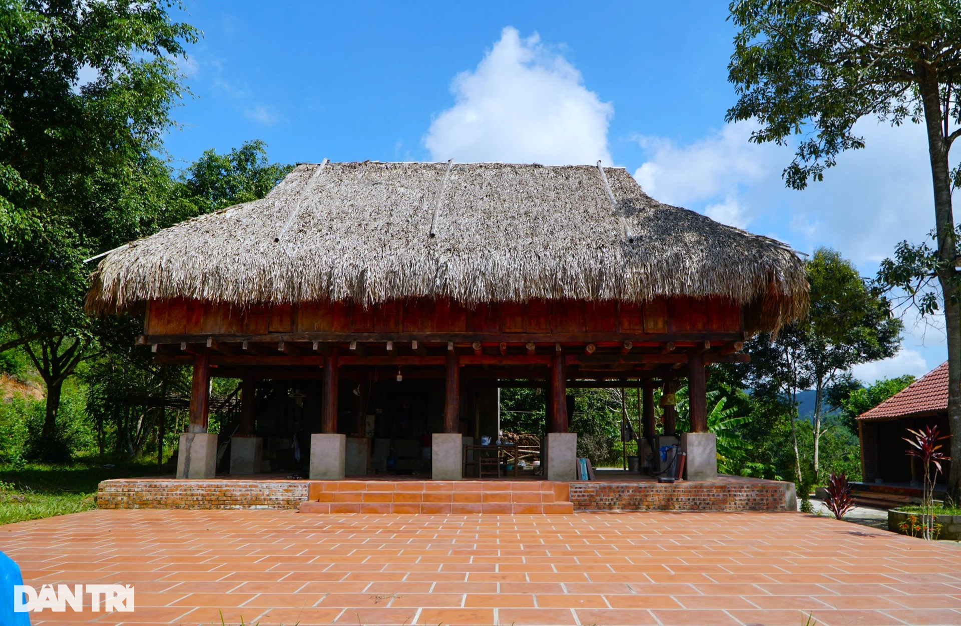 Xẻ thịt đất lâm nghiệp, ngang nhiên xây dựng trái phép - 4 Xẻ thịt đất lâm nghiệp, ngang nhiên xây dựng trái phép - 4