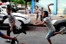 Nam thanh niên dùng dao chém bố đẻ và anh trai