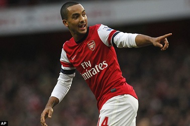 Chi 15 triệu bảng, Chelsea sẽ đón Walcott ngay trong tháng 1?