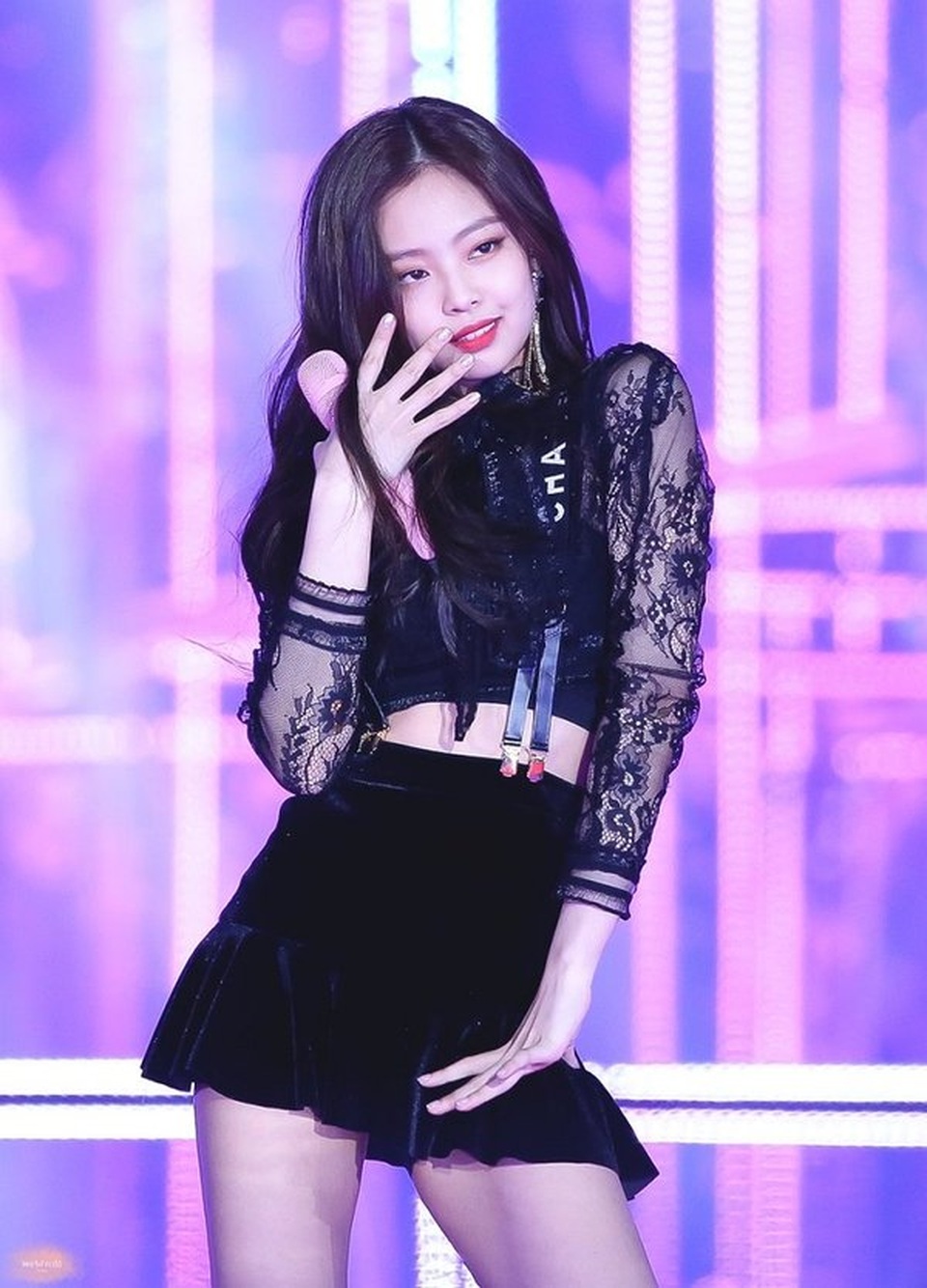 Gợi cảm hoá hình ảnh nữ y tá, Jennie (Blackpink) bị chỉ trích dữ dội - 8 Gợi cảm hoá hình ảnh nữ y tá, Jennie (Blackpink) bị chỉ trích dữ dội - 8